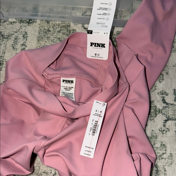 🎀Pink vs high rise relay legging - Picture 6 of 7